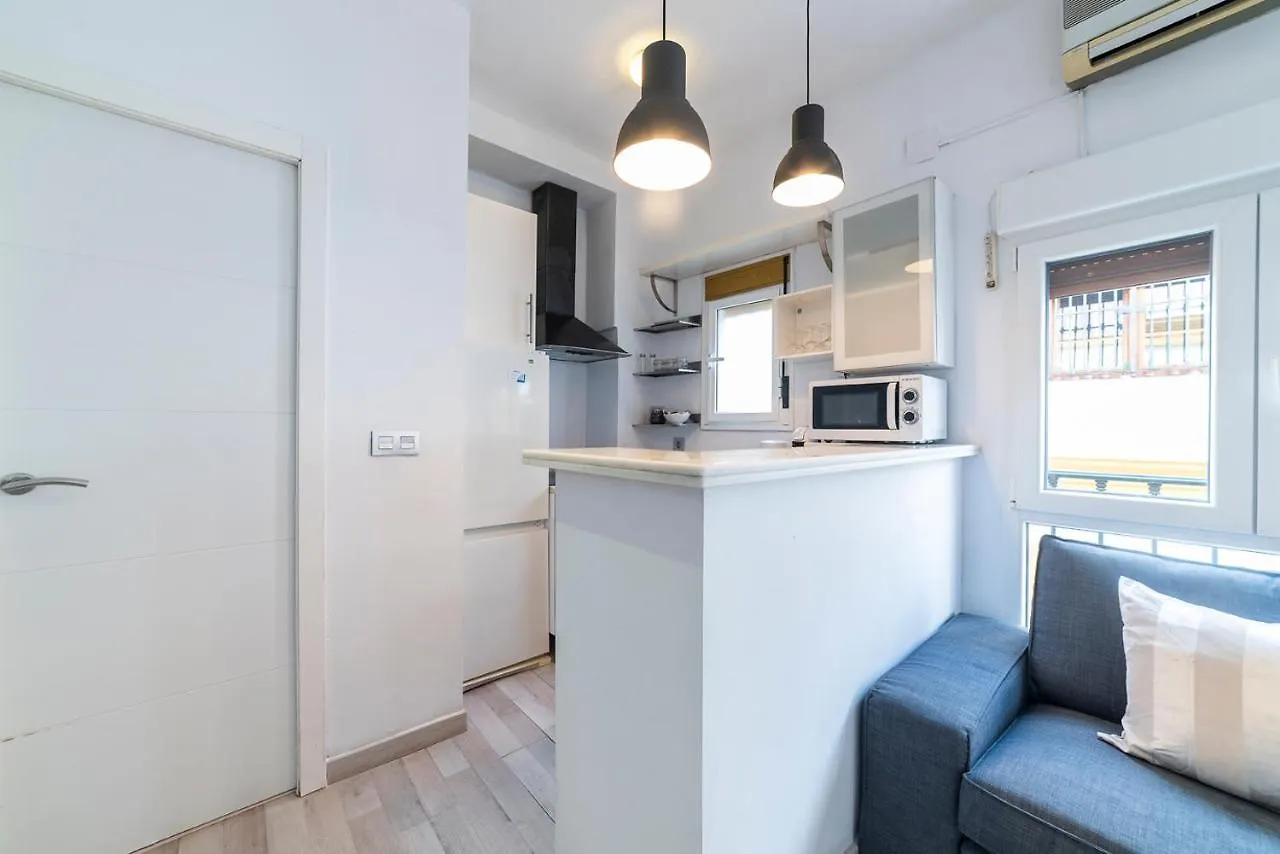 Apartment Ferienwohnung Alohamundi Duplex Alameda II Sevilla Spanien