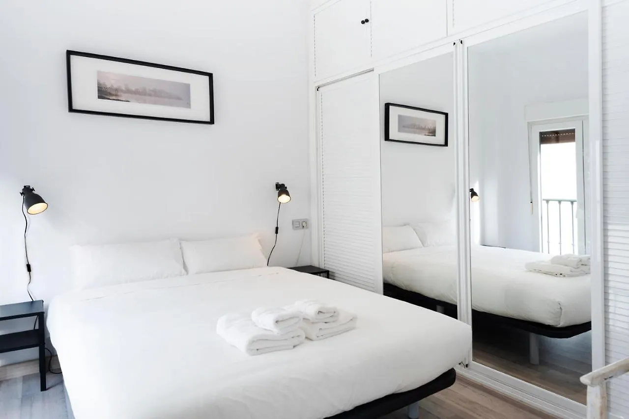 Ferienwohnung Alohamundi Duplex Alameda II Sevilla